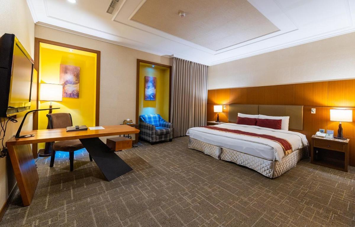 Golden Tulip - Aesthetics Hotel Zhunan Exterior photo